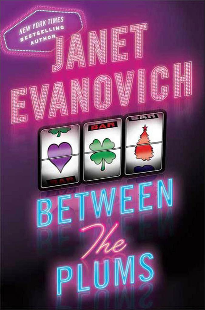 Produktbild: Between the Plums | Janet Evanovich