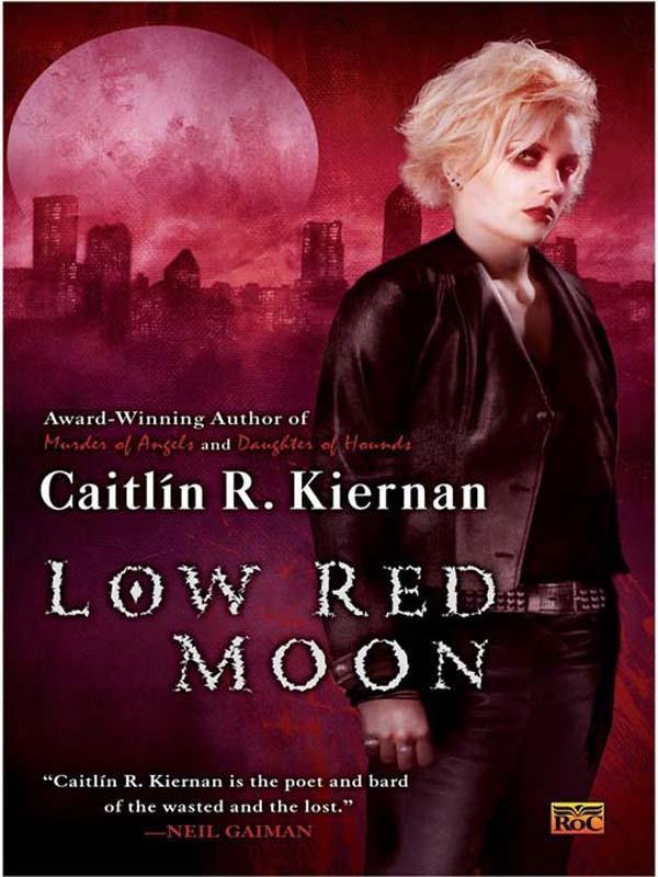 Produktbild: Low Red Moon | Caitlin R. Kiernan