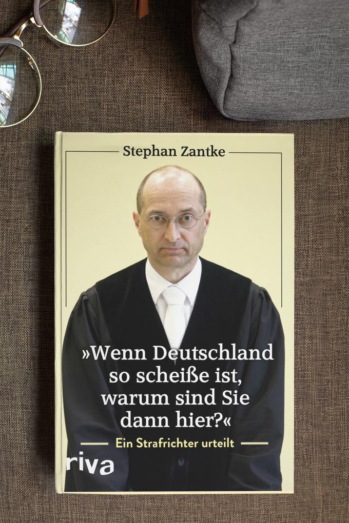Weitere Ansicht: "Wenn Deutschland so scheiße ist, warum sind Sie dann hier?" | Stephan Zantke