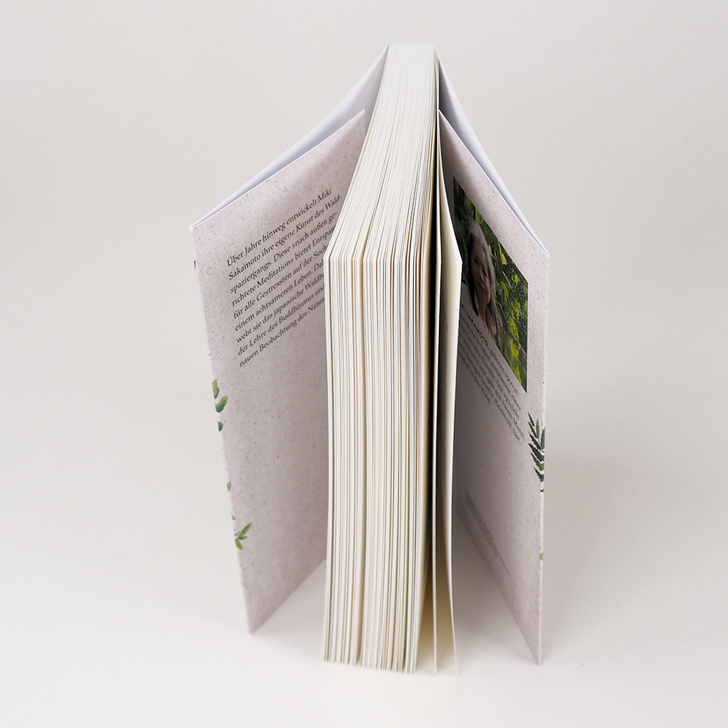 Weitere Ansicht: Eintauchen in den Wald | Miki Sakamoto