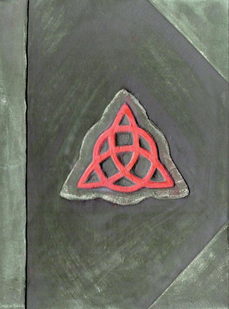 Produktbild: Charmed Book of Shadows Replica | Yirka Marjorie Rodriguez De Leon, Julia Caroline Scott