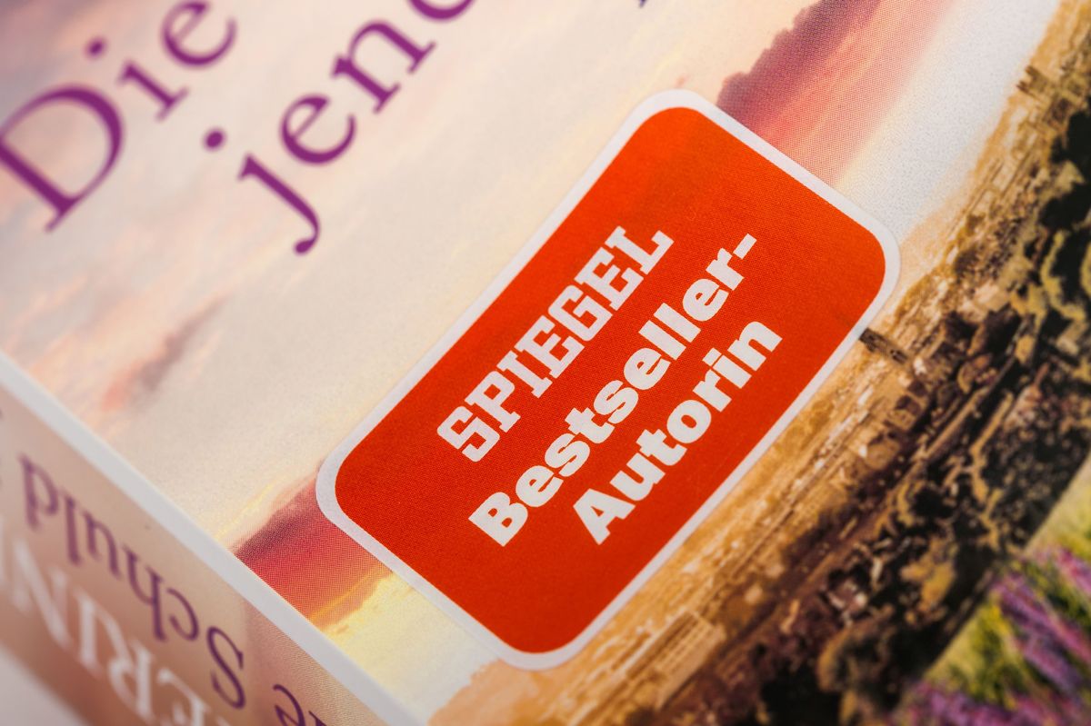 Weitere Ansicht: Die Schuld jenes Sommers | Katherine Webb