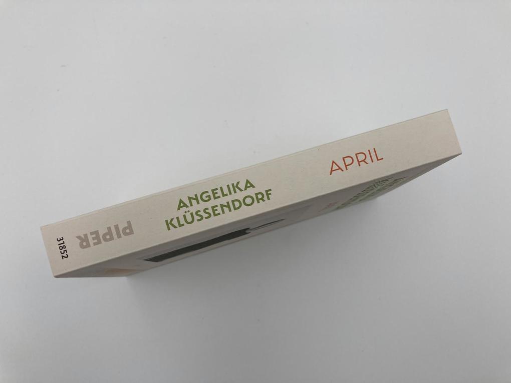 Weitere Ansicht: April | Angelika Klüssendorf