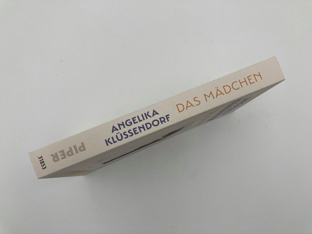 Weitere Ansicht: Das Mädchen | Angelika Klüssendorf