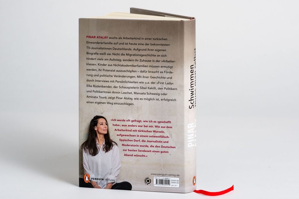 Weitere Ansicht: Schwimmen muss man selbst | Pinar Atalay