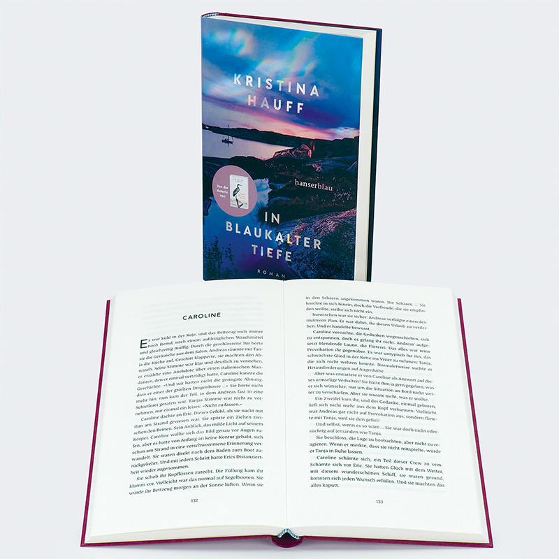 Weitere Ansicht: In blaukalter Tiefe | Kristina Hauff