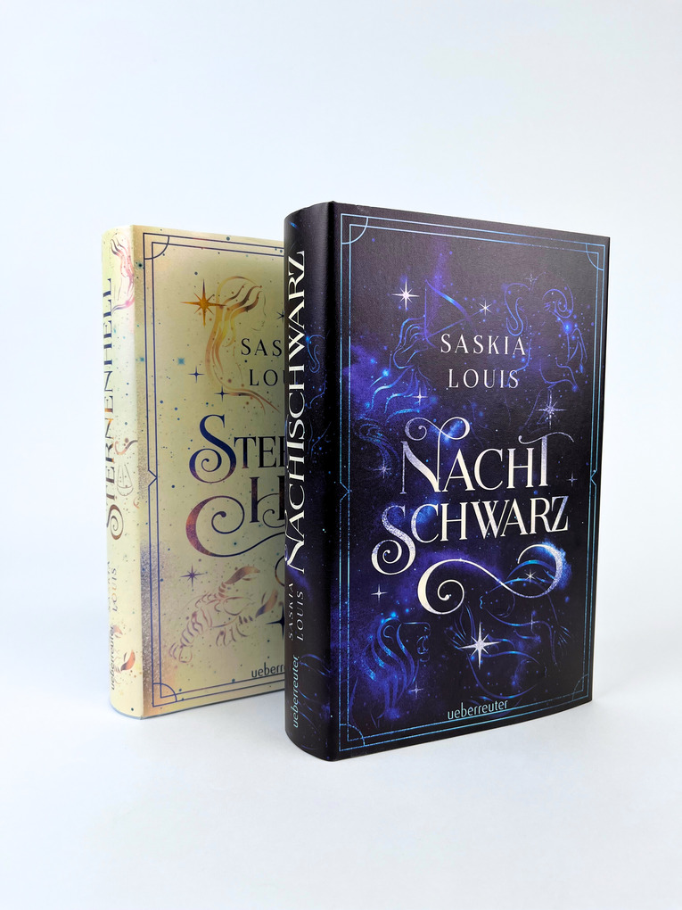 Weitere Ansicht: Nachtschwarz (Nachtschwarz-Sternenhell, Bd. 1) Aufregende Urban-Fantasy-Dilogie über die Magie der Sterne und eine große Liebe - Buchumschlag mit Perlmuttglanzeffekt + Character Card in der 1. Auflage! | Saskia Louis
