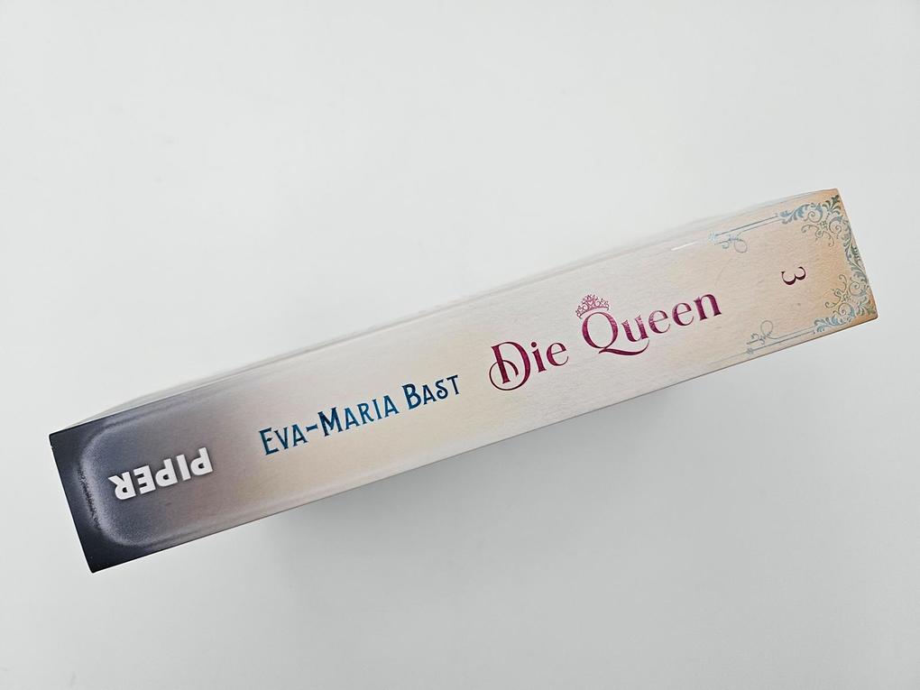 Weitere Ansicht: Die Queen | Eva-Maria Bast