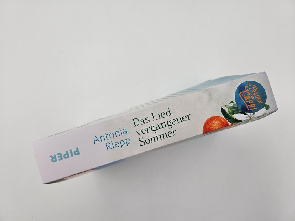 Weitere Ansicht: Die Frauen von Capri - Das Lied vergangener Sommer | Antonia Riepp