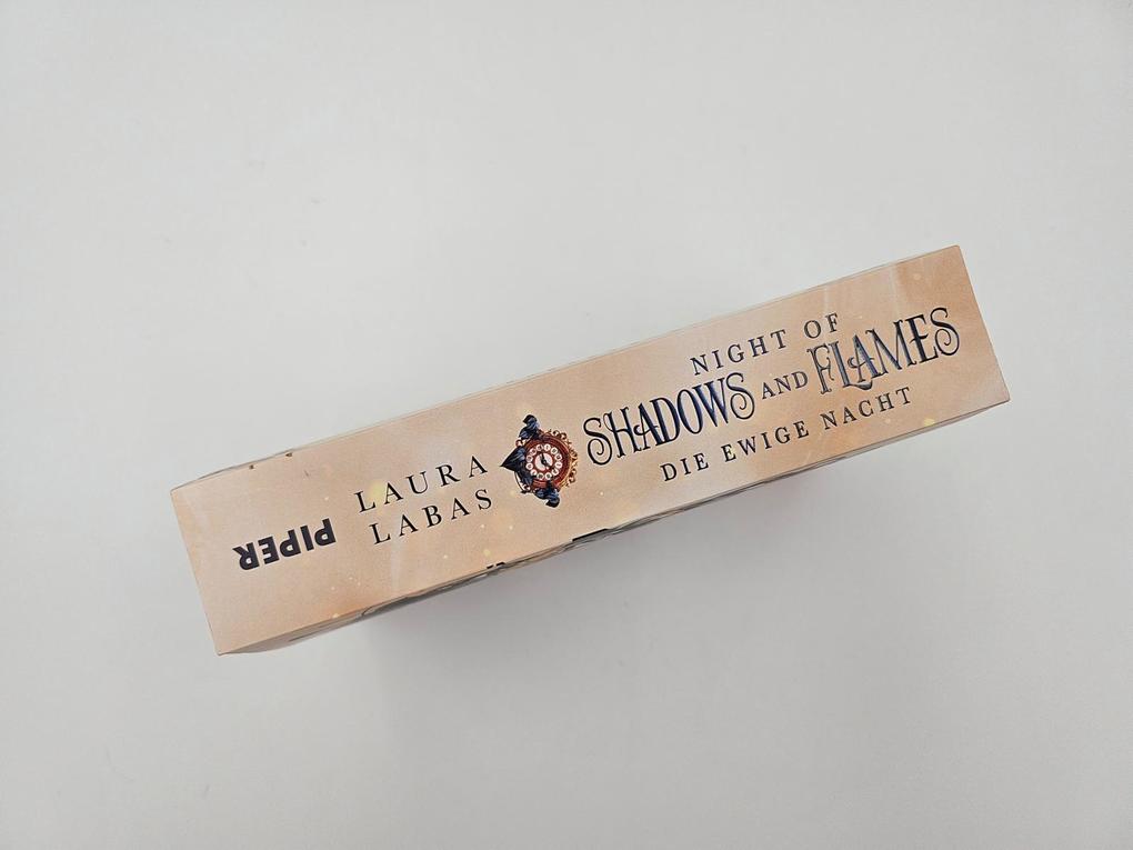 Weitere Ansicht: Night of Shadows and Flames - Die Ewige Nacht | Laura Labas