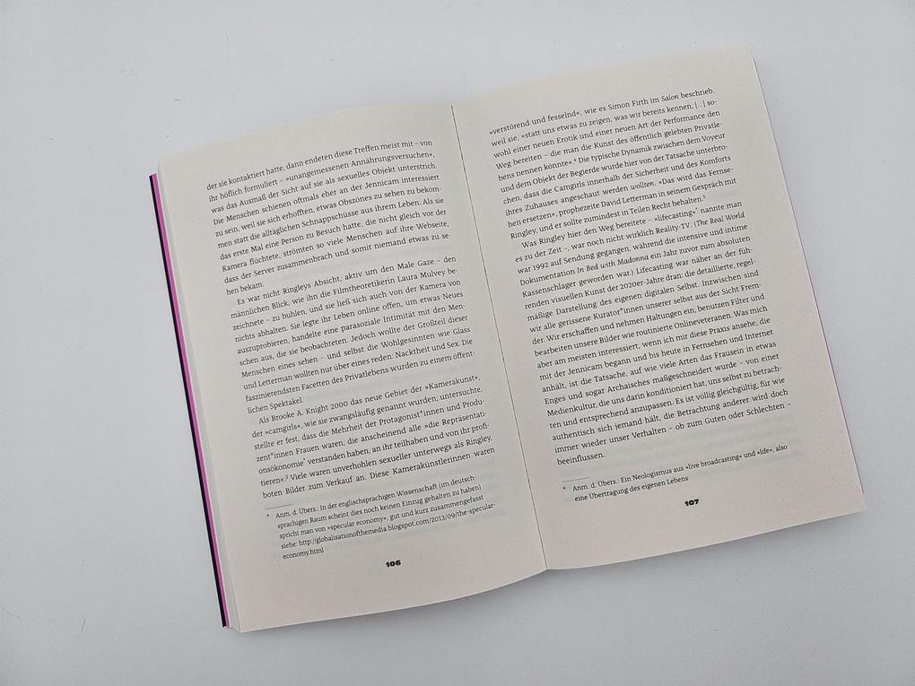 Weitere Ansicht: Girl vs. Girl | Sophie Gilbert