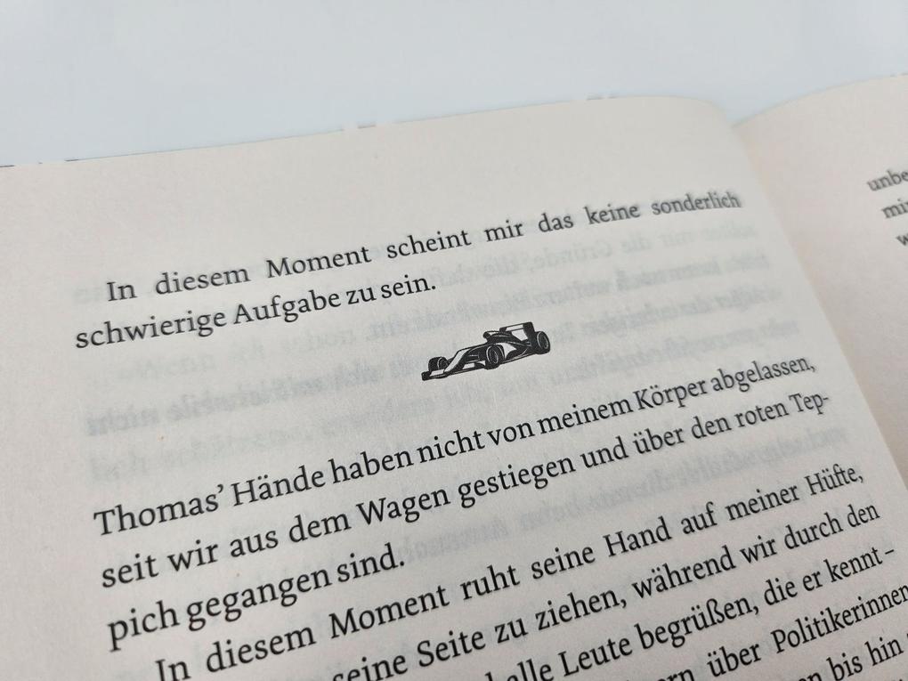 Weitere Ansicht: Ride with me - Die Rennstrecke ist sein Leben, bis sie ihn aus der Spur bringt | Simone Soltani