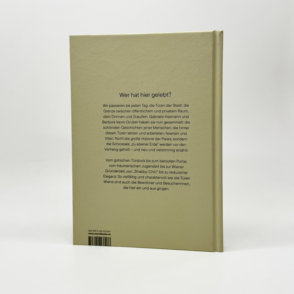 Weitere Ansicht: Von Tür zu Tür | Gabriele Hasmann