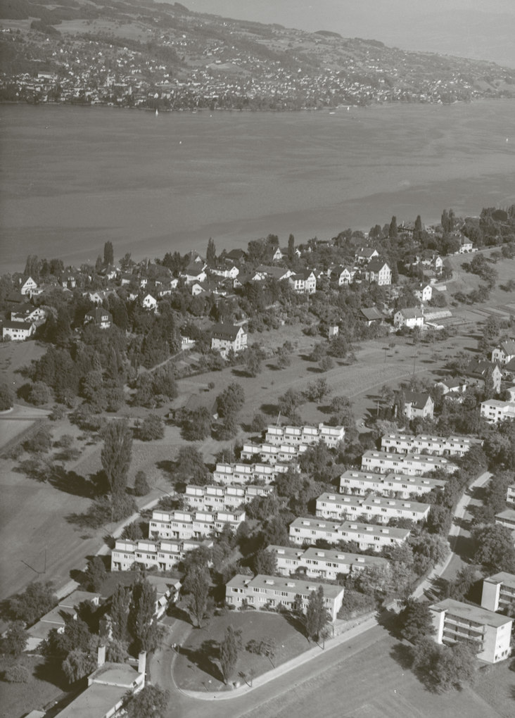 Weitere Ansicht: Frauen leben im Neubühl