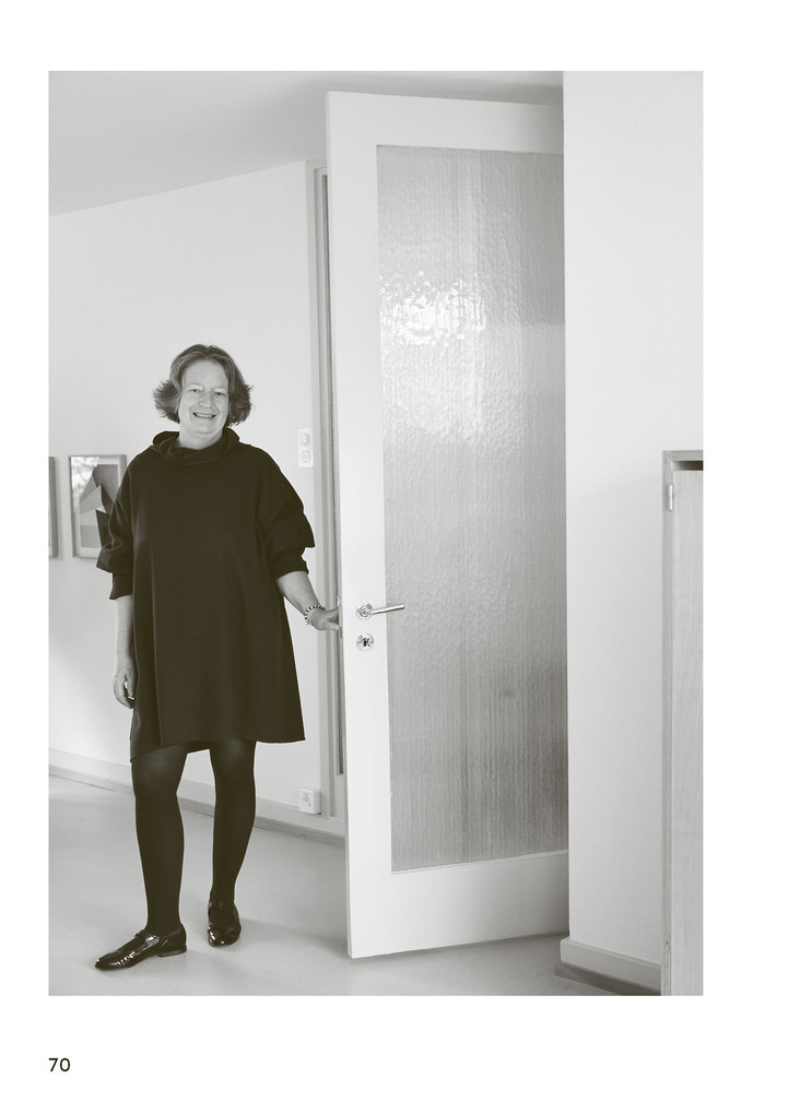 Weitere Ansicht: Frauen leben im Neubühl