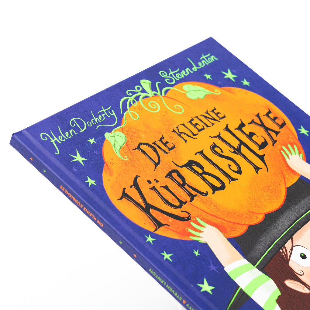 Weitere Ansicht: Die kleine Kürbishexe | Helen Docherty