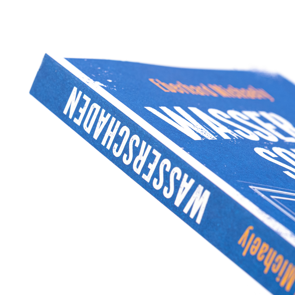 Weitere Ansicht: Wasserschaden: Hausmeister Penzkofer ermittelt | Eberhard Michaely