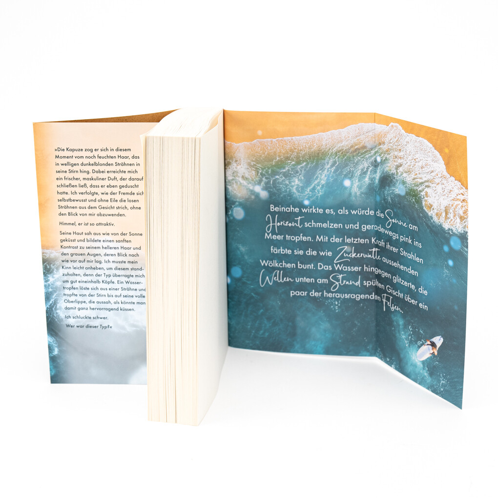 Weitere Ansicht: Between Waves and Whispers | Melina Ray