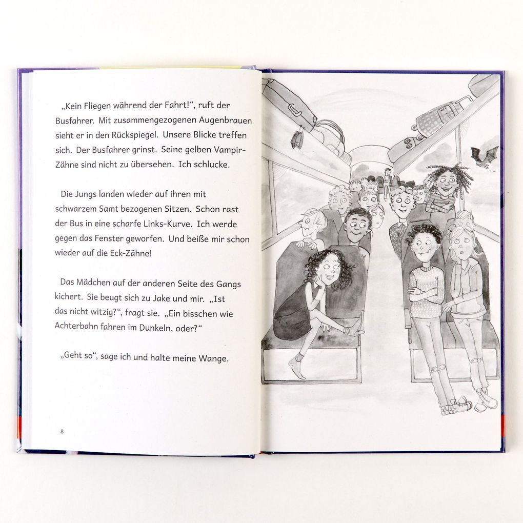 Weitere Ansicht: Internat mit Biss | Christine Haas