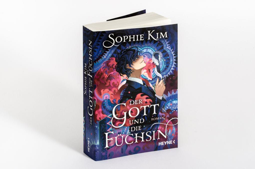 Weitere Ansicht: Der Gott und die Füchsin | Sophie Kim