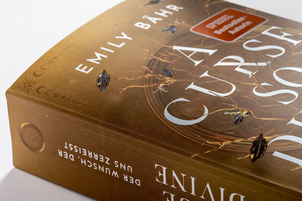 Weitere Ansicht: A Curse so Divine - Der Wunsch, der uns zerreißt | Emily Bähr