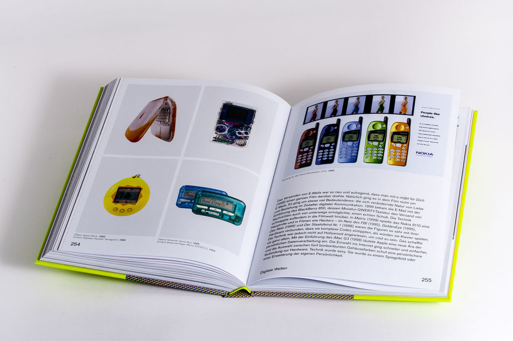 Weitere Ansicht: 1990er | Henry Carroll