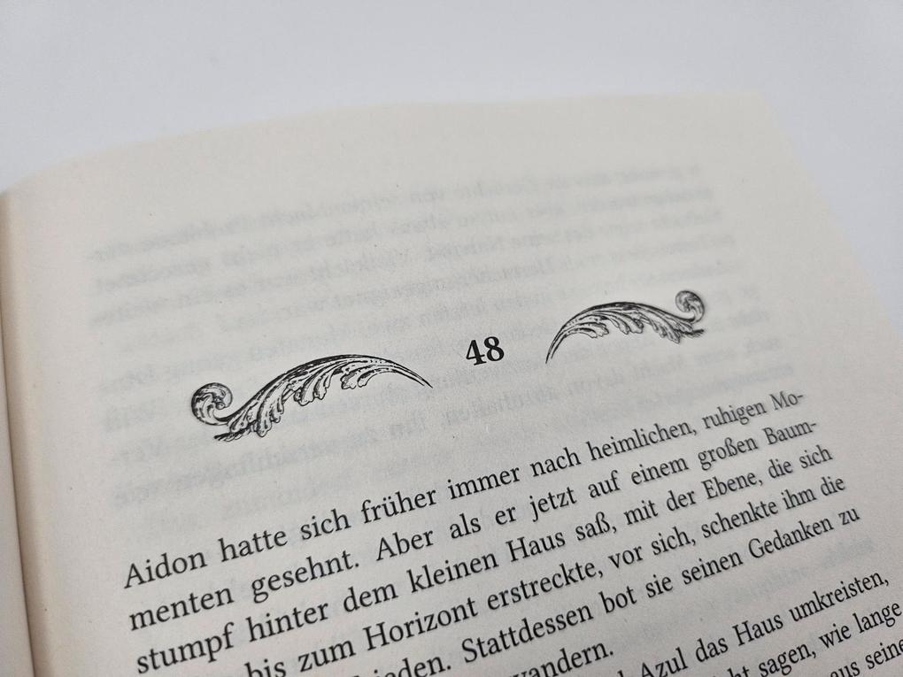 Weitere Ansicht: The Curse of Gods | Kate Dramis