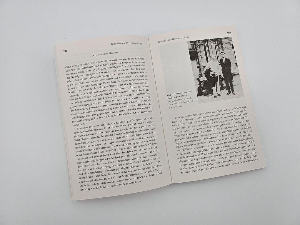 Weitere Ansicht: Die Stunde der Physiker | Ernst Peter Fischer