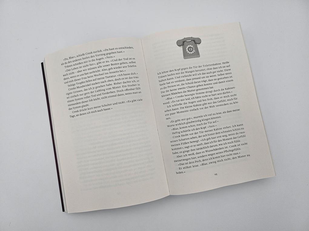 Weitere Ansicht: Whispers of Destiny | Justine Pust