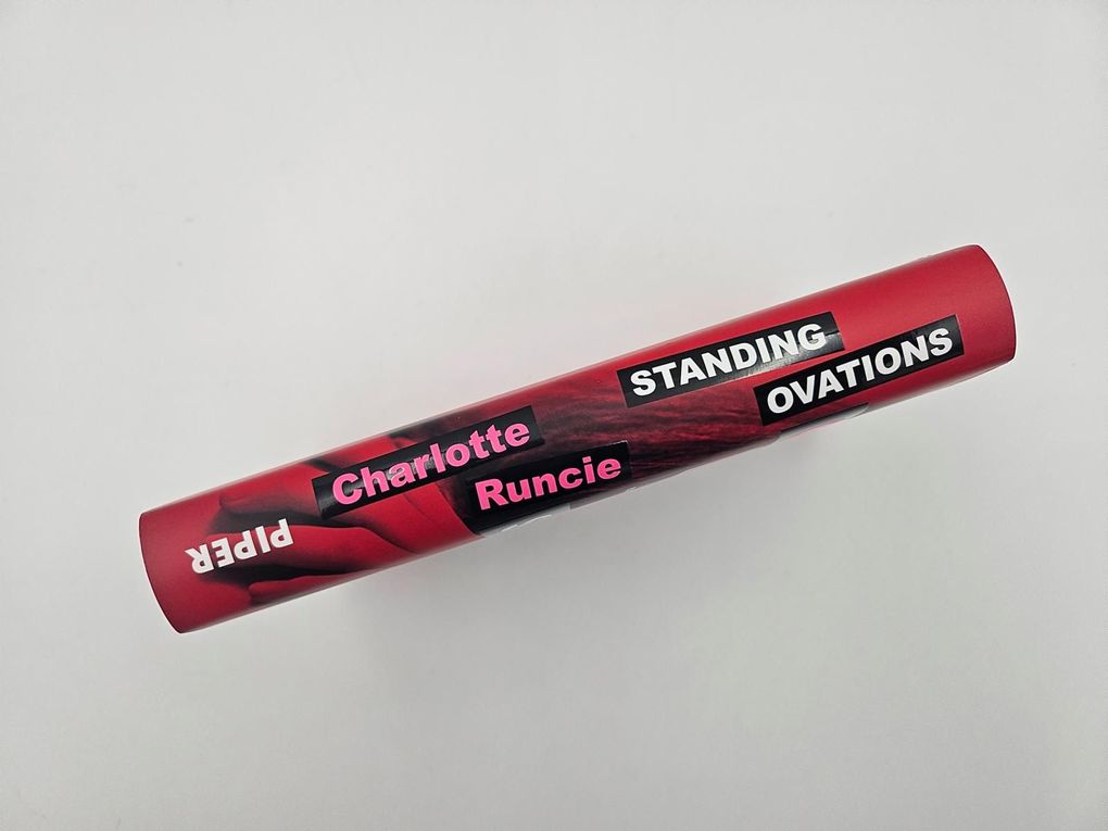 Weitere Ansicht: Standing Ovations | Charlotte Runcie