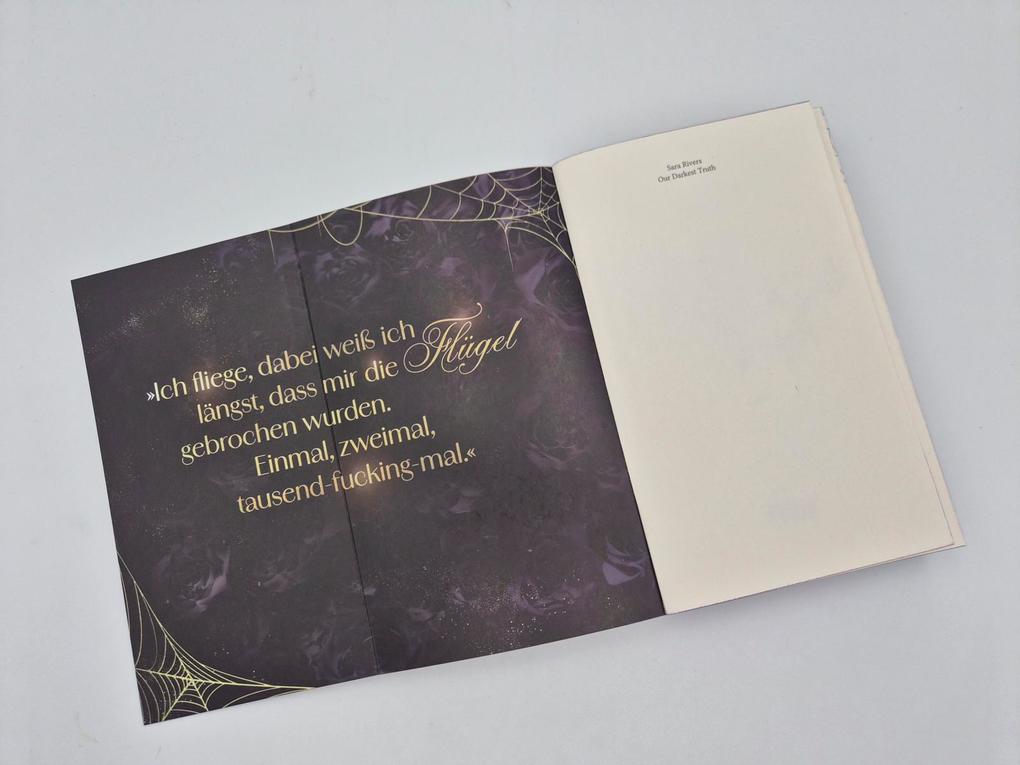 Weitere Ansicht: Our darkest Truth | Sara Rivers