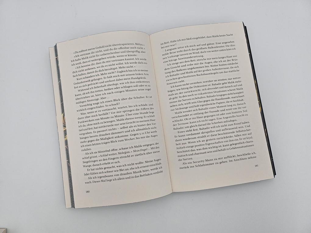 Weitere Ansicht: Golden Blood - A Deal with Darkness | D.C. Odesza