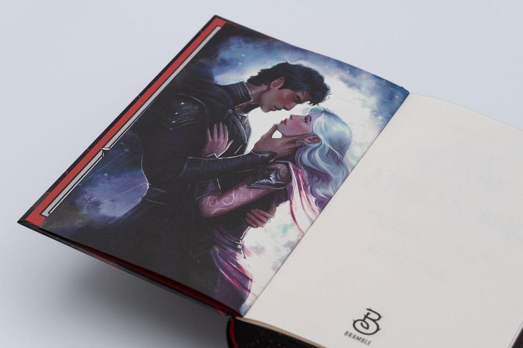 Weitere Ansicht: The Dark Is Descending | Chloe C. Peñaranda