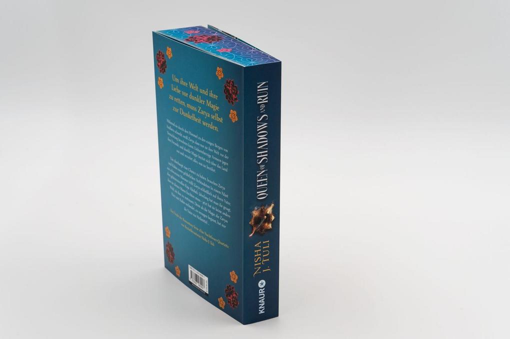 Weitere Ansicht: Queen of Shadows and Ruin | Nisha J. Tuli