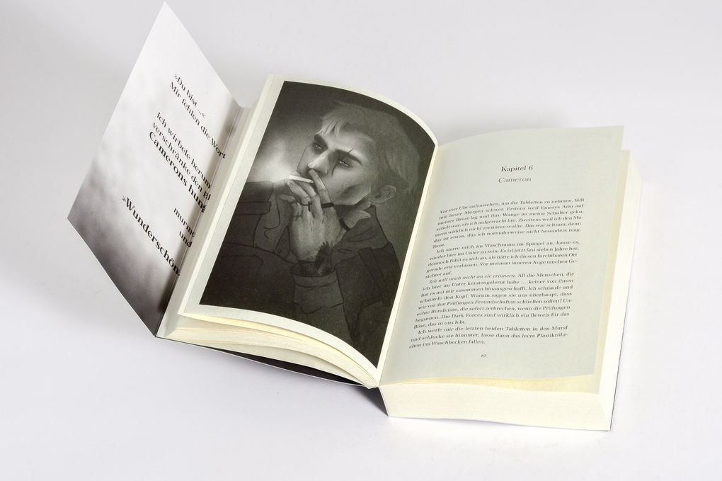 Weitere Ansicht: Your Knife, My Heart | K M Moronova