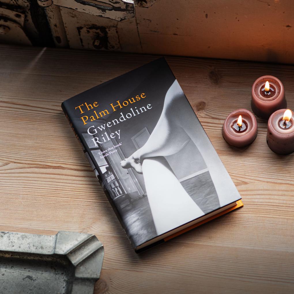 Weitere Ansicht: Palm House | Gwendoline Riley