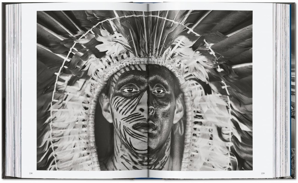 Weitere Ansicht: Sebastião Salgado. Amazônia. 45th Ed.