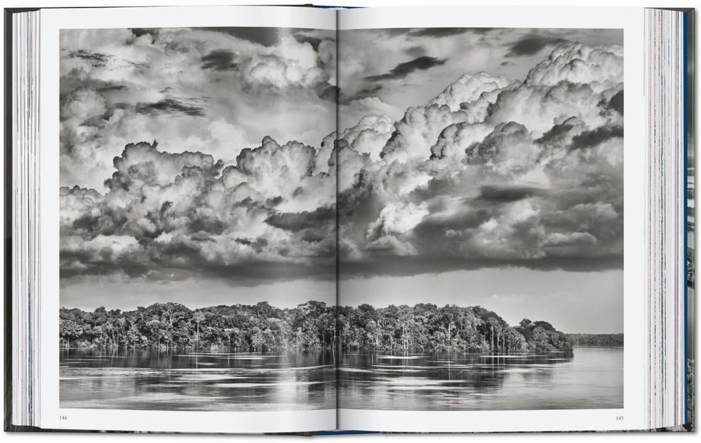 Weitere Ansicht: Sebastião Salgado. Amazônia. 45th Ed.