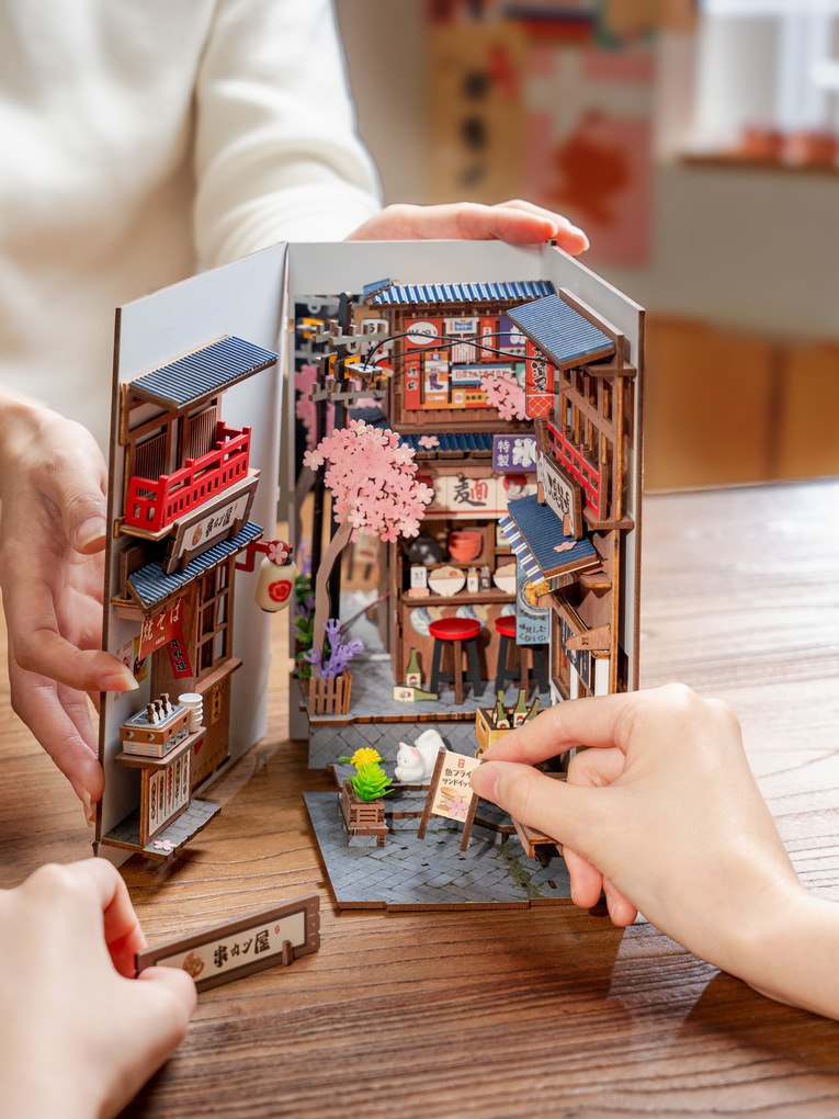 Weitere Ansicht: Booknook: Sakura Wine Alley