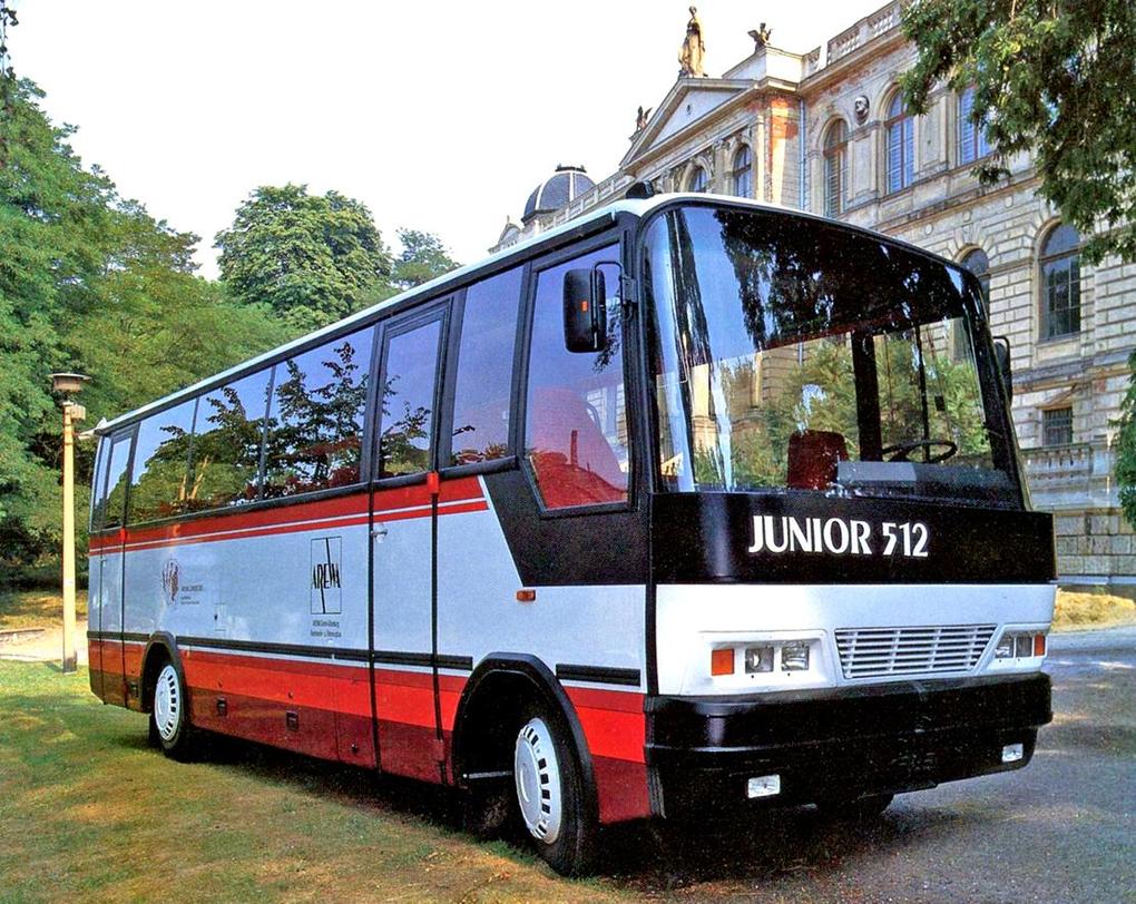 Weitere Ansicht: Jahrbuch Omnibusse 2026