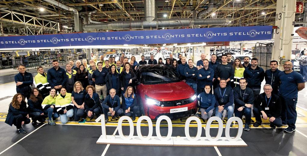 Weitere Ansicht: Jahrbuch Opel 2026