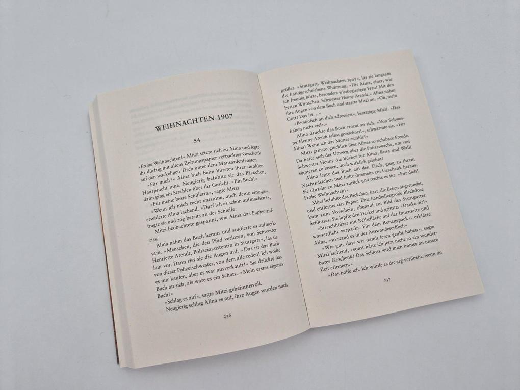 Weitere Ansicht: Das Bettelmädchen | Helene Winter