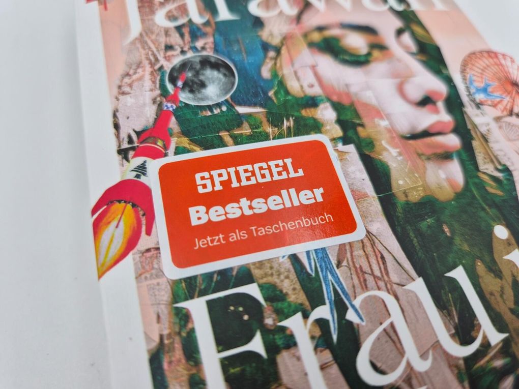 Weitere Ansicht: Frau im Mond | Pierre Jarawan