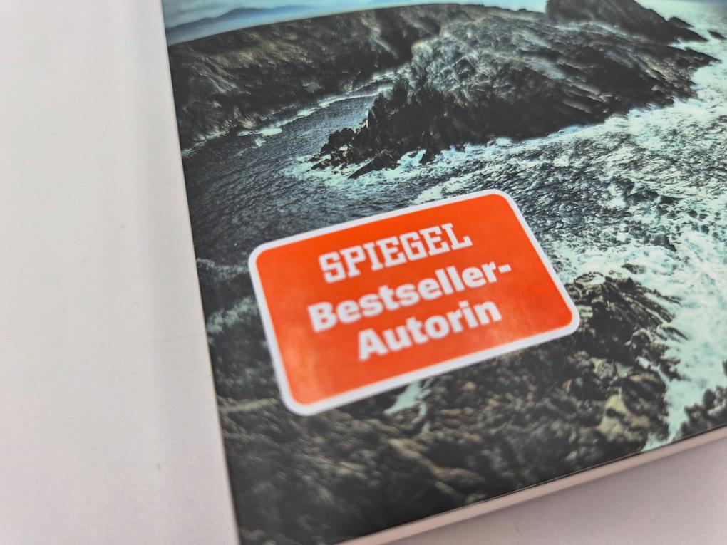 Weitere Ansicht: Schroffe Klippen | Nicola Förg
