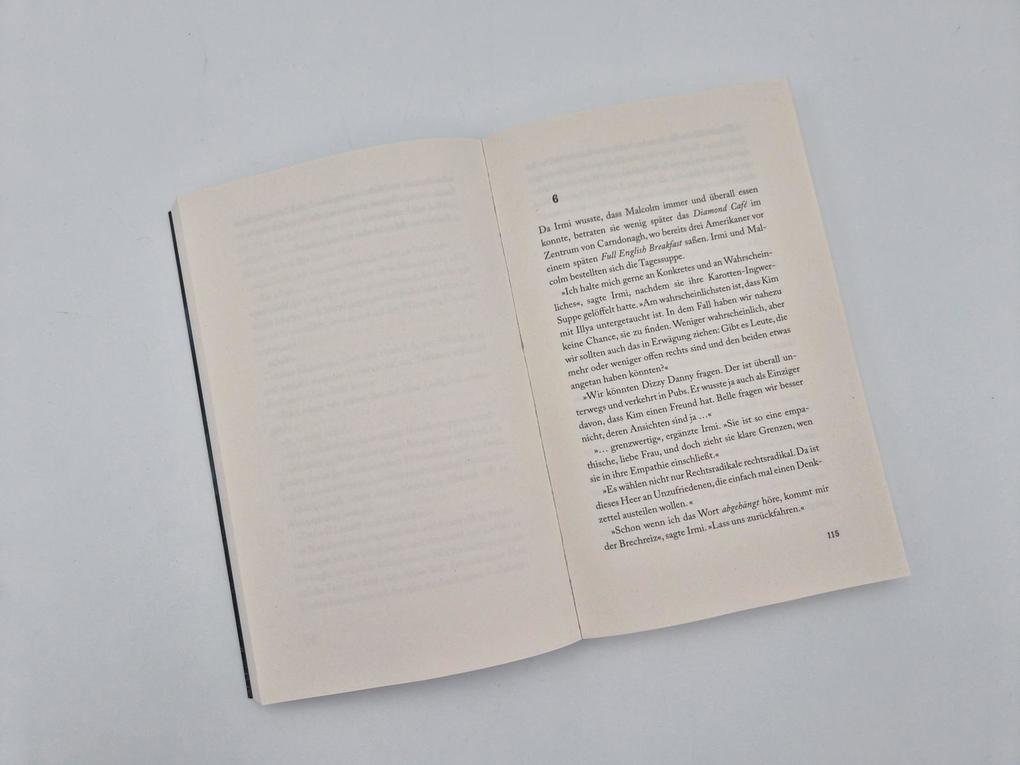 Weitere Ansicht: Schroffe Klippen | Nicola Förg