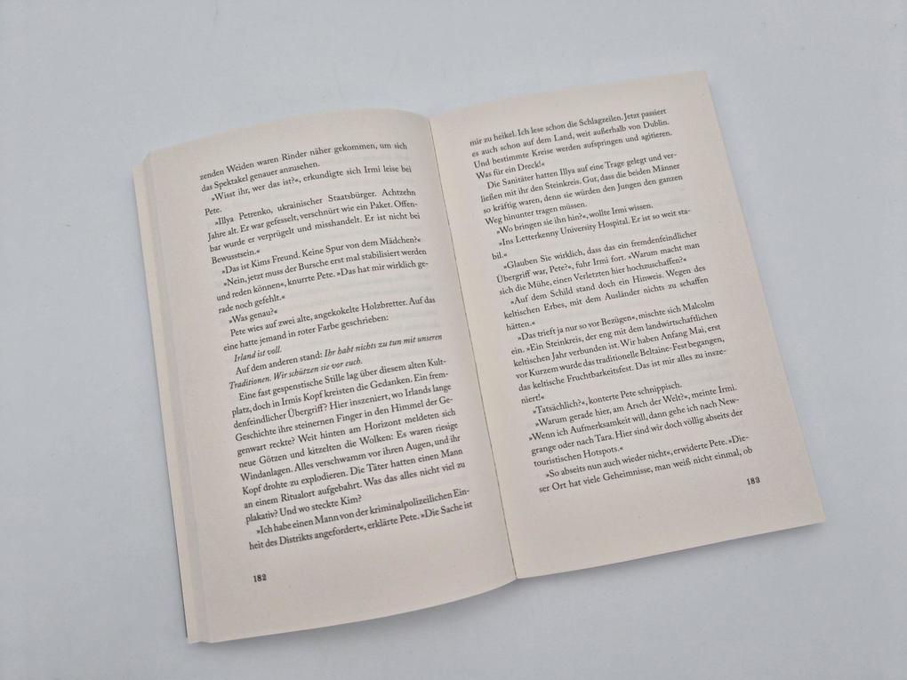 Weitere Ansicht: Schroffe Klippen | Nicola Förg