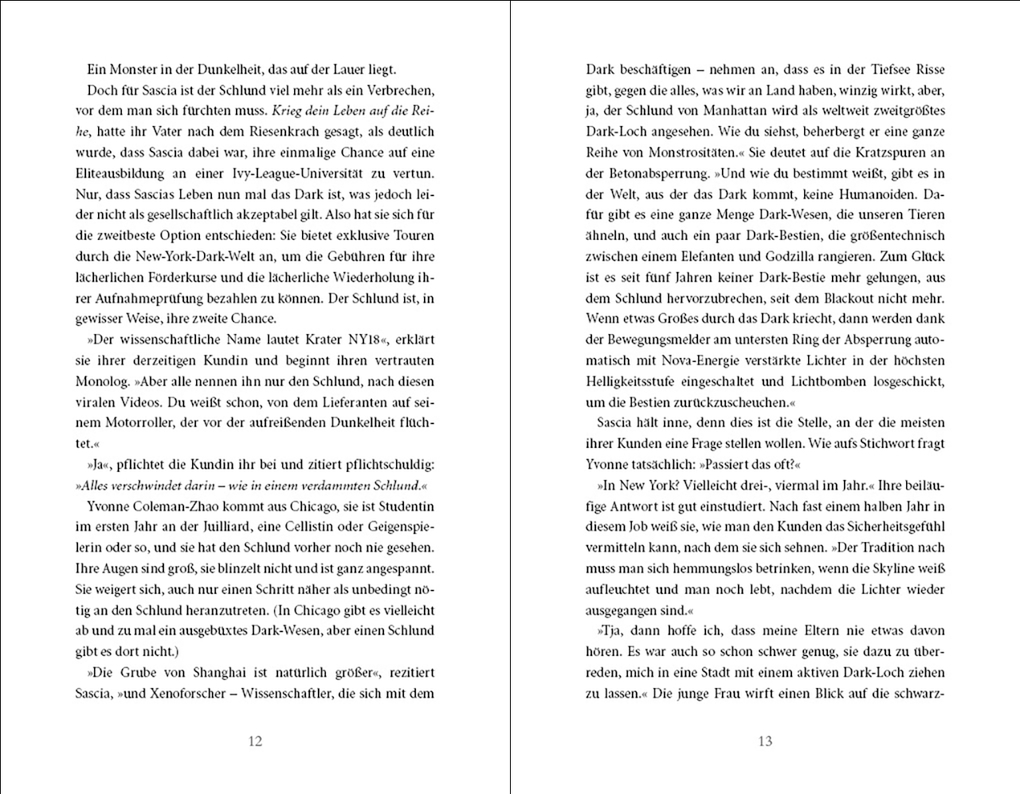 Weitere Ansicht: Moth Dark | Kika Hatzopoulou