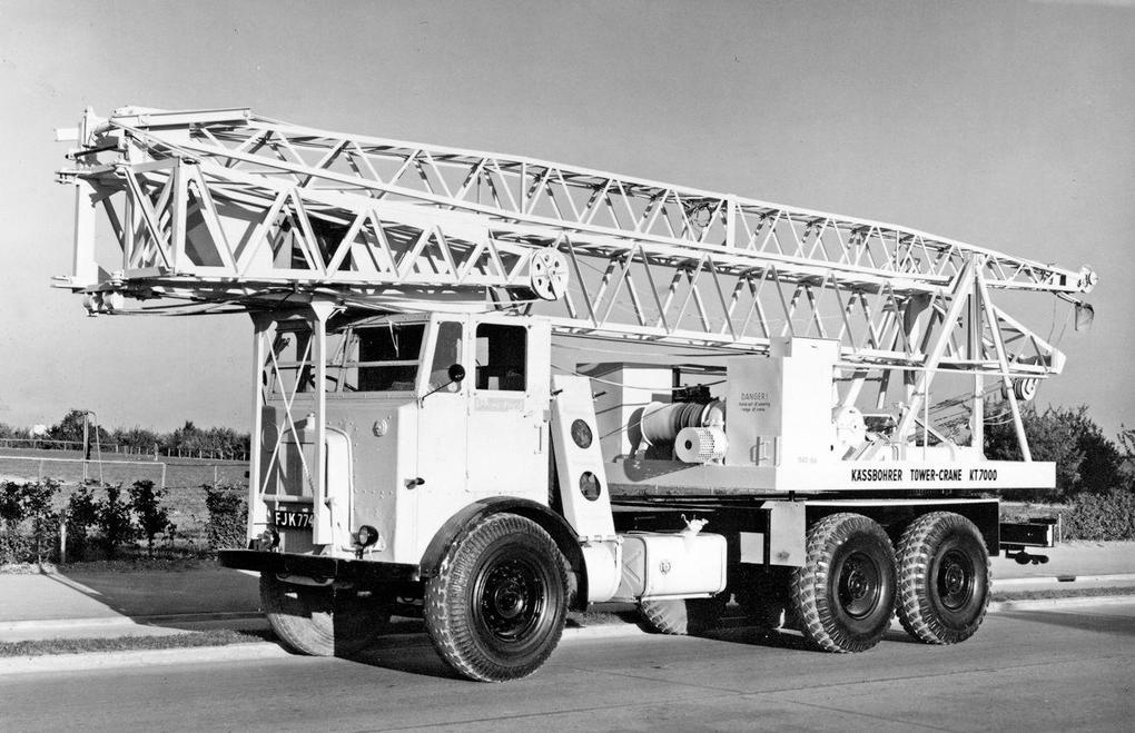 Weitere Ansicht: Kässbohrer Kranfahrzeuge | Konstantin Hellstern, Alexander Luig, Oliver Thum