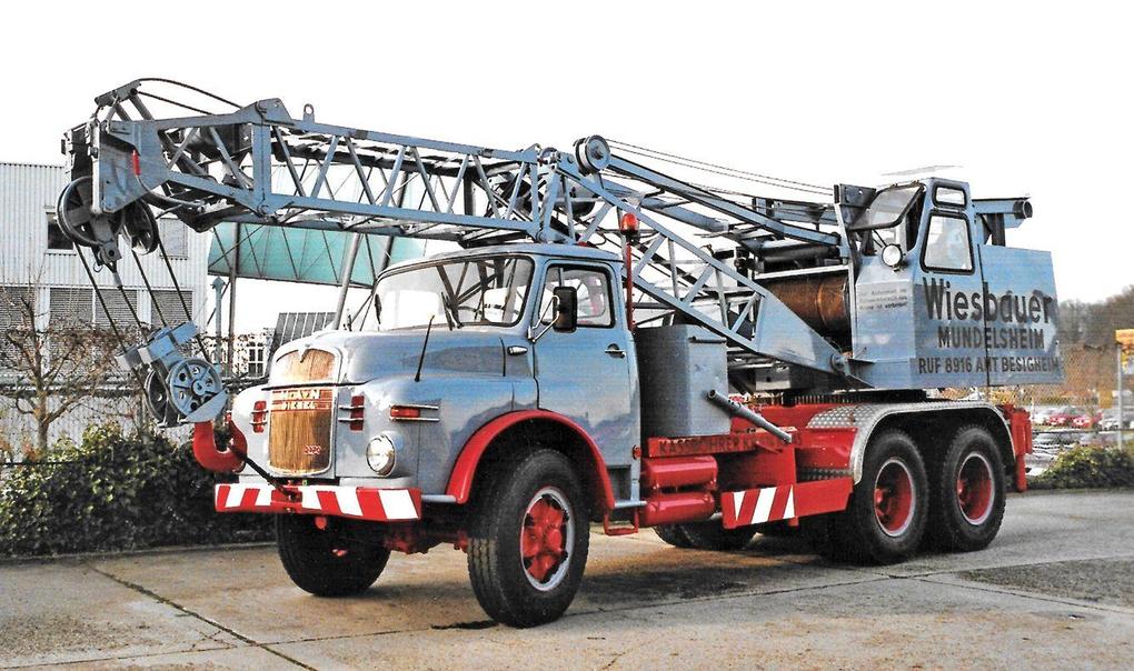 Weitere Ansicht: Kässbohrer Kranfahrzeuge | Konstantin Hellstern, Alexander Luig, Oliver Thum