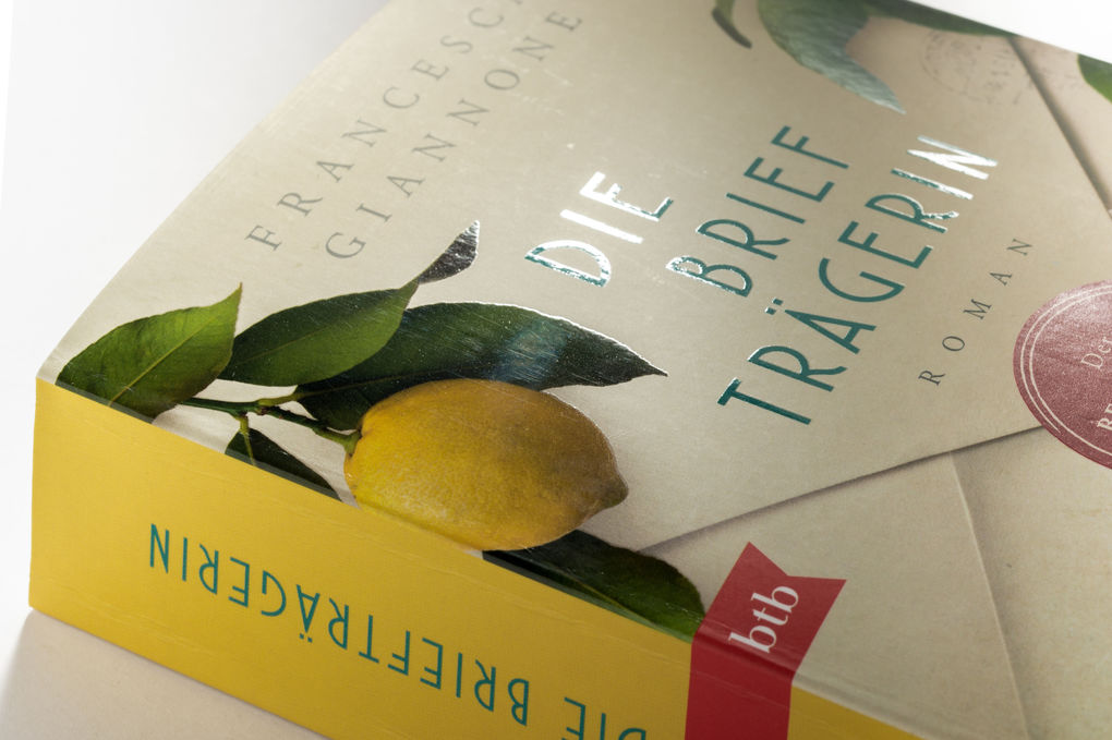 Weitere Ansicht: Die Briefträgerin | Francesca Giannone